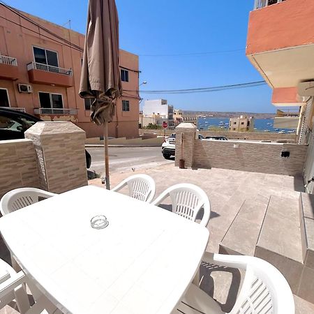 Beach Front 3-Bedroom Holiday Home Меллиеха Экстерьер фото