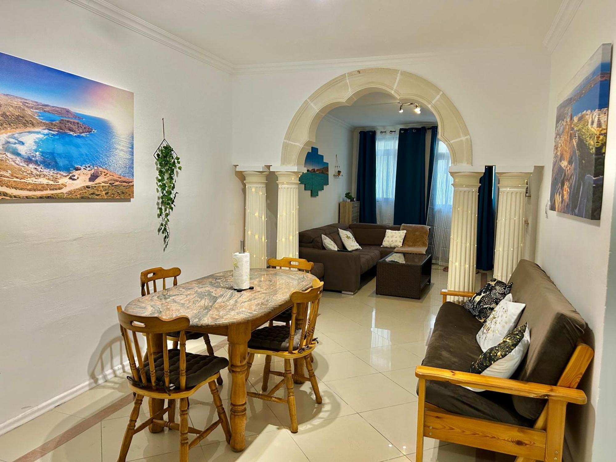 Beach Front 3-Bedroom Holiday Home Меллиеха Экстерьер фото