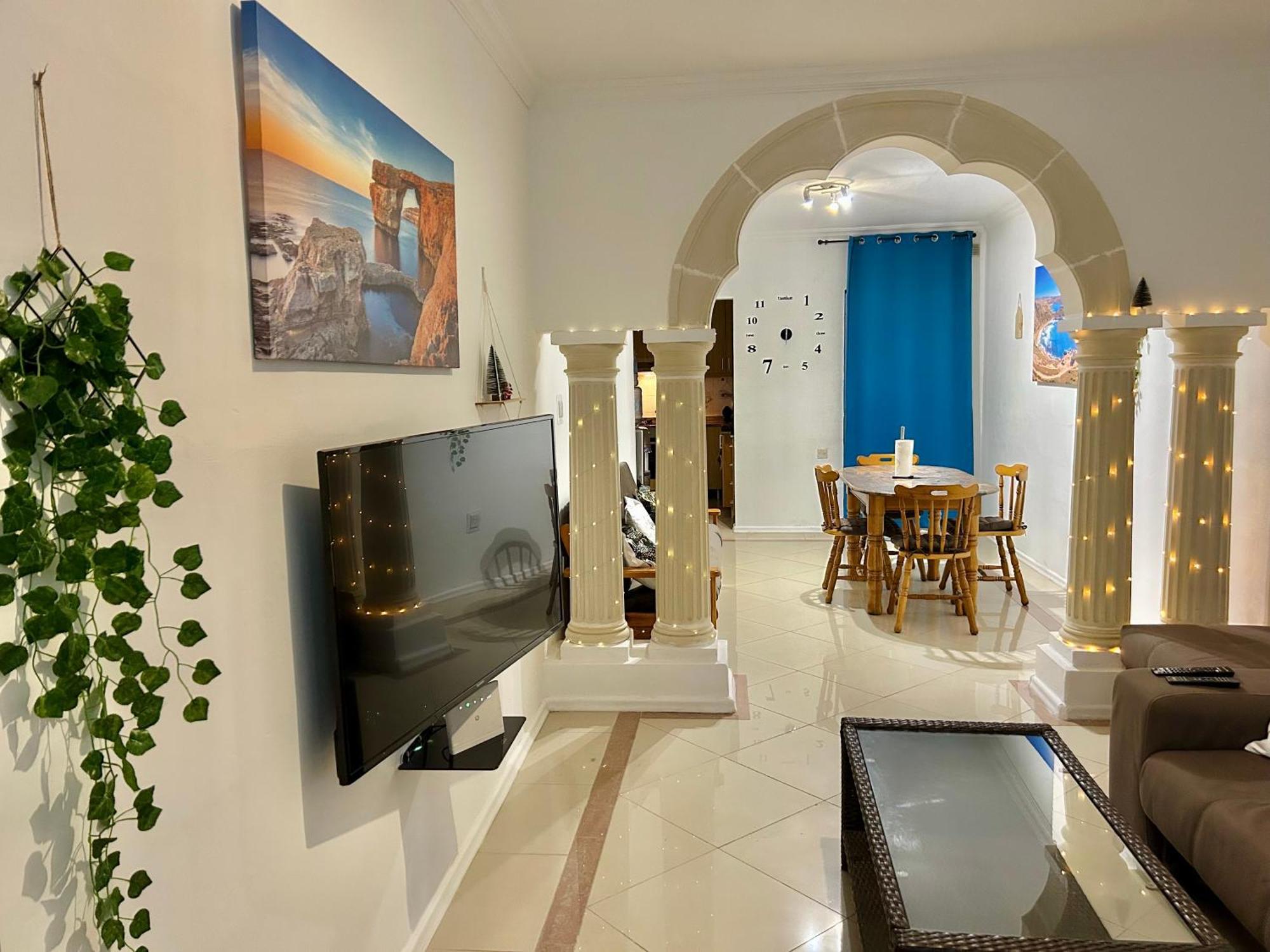 Beach Front 3-Bedroom Holiday Home Меллиеха Экстерьер фото